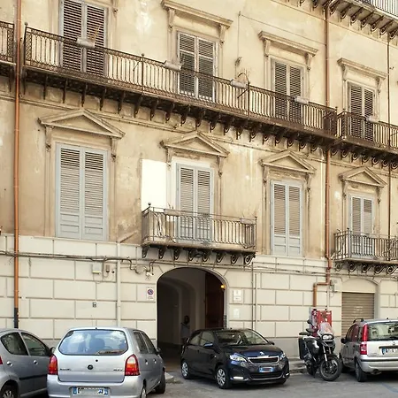 Alojamento de Acomodação e Pequeno-almoço Cannoli Palermo