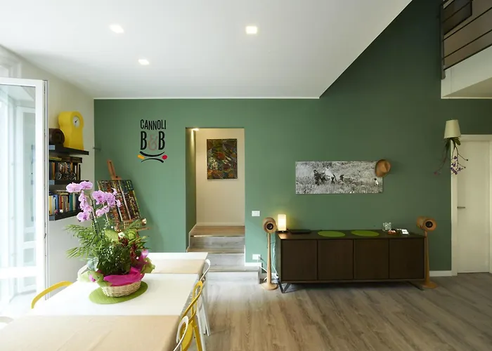 Nocleg ze śniadaniem Cannoli 4*